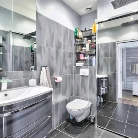 Panoramic View 2 Bedrooms Flat In Apartment
